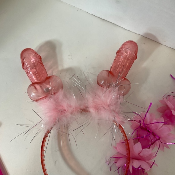 Bachelorette Party Favors includes Headband, Straws and Necklace - Picture 4 of 9